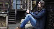 Dave Grohl posa para foto na divulgação de <i>Sonic Highways</i>, novo disco do Foo Fighters, em Nova York. - Victoria Will/AP