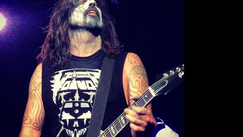 Dave Grohl, à frente do Foo Fighters, usando maquiagem do Kiss - Reprodução/Instagram