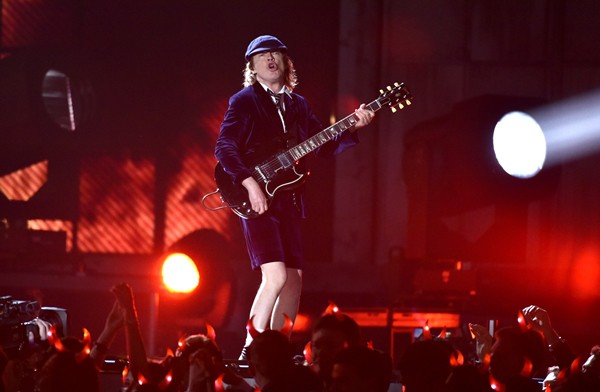 AC/DC faz show no Grammy 2015 - AP