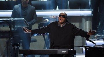 Cantor durante o show <i>The Grammys' Songs in the Key of Life – An All-Star Salute to Stevie Wonder</i> - Chris Pizzello/AP