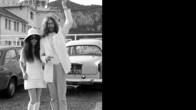<b>Casamento</b>
<br><br>
Em 20 de março de 1969, o beatle John Lennon casa-se com a artista plástica japonesa Yoko Ono, deixando a ex-esposa Cynthia Powell e o primeiro filho, Julian. - AP