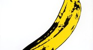 <b>6 - <i>The Velvet Underground</i> - The Velvet Underground & Nico</b>
<br><br>
O patrono e divulgador da banda, Andy Warhol, também é o idealizador da marcante capa com a banana do primeiro disco dos roqueiros nova-iorquinos.  - Reprodução