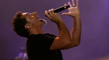 Serj Tankian, do System of a Down, no Rock in Rio 2015 - Carlos Delagusta/Estácio/Divulgação