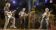 Grateful Dead em um dos shows de despedida da banda, com Trey Anastasio - Jay Blakesberg/AP