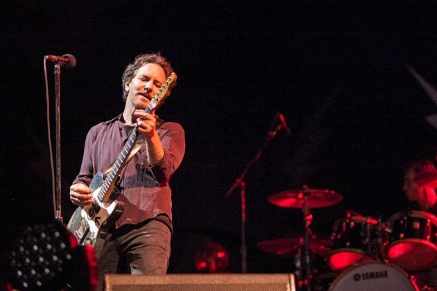 Eddie Vedder e o Pearl Jam em show em Porto Alegre, no Rio Grande do Sul, em 2015 - Divulgação/T4F