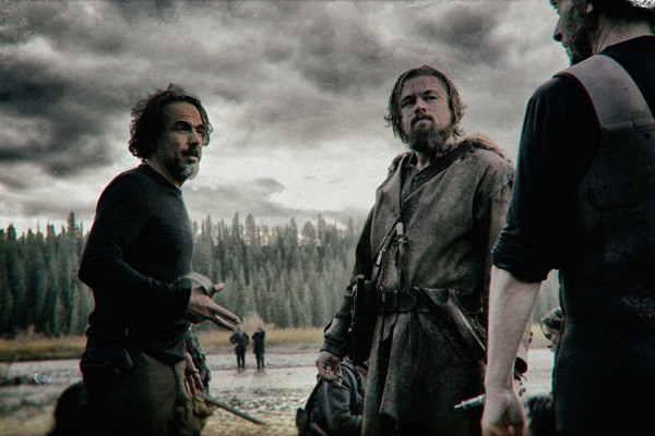 Alejandro González Iñárritu e  Leonardo DiCaprio nas filmagens de <i>O Regresso</i> - Divulgação