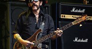 Lemmy no palco, onde sempre se sente bem. - JOEL RYAN/INVISION/AP