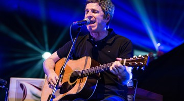 Noel Gallagher durante apresentação acústica com repertório do Oasis, no Royal Albert Hall, em Londres - Rex Features/AP