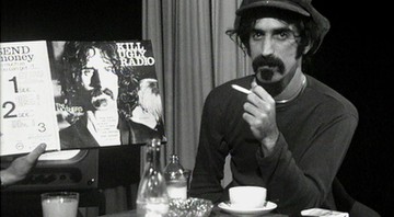 Frank Zappa em cena do documentário <i>Eat That Question: Frank Zappa in His Own Words</i>, do diretor alemão Thorsten Schütte - Divulgação