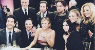 Elencos de <i>Friends</i> e <i>The Big Bang Theory</i> na gravação de um especial da NBC - Reprodução/Instagram