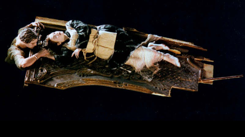 Rose e Jack em cena de Titanic - Reprodução