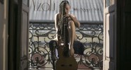A cantora Yzalú na capa do disco de estreia dela, <i>Minha Bossa é Treta</i> - Reprodução/Vídeo