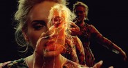 A cantora Adele em cena do clipe de “Send My Love (To Your New Lover)” - Reprodução/Vídeo