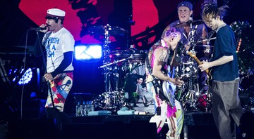 Red Hot Chili Peppers durante show no festival Roskilde, na Dinamarca, em 2016 - Helle Arensbak/AP