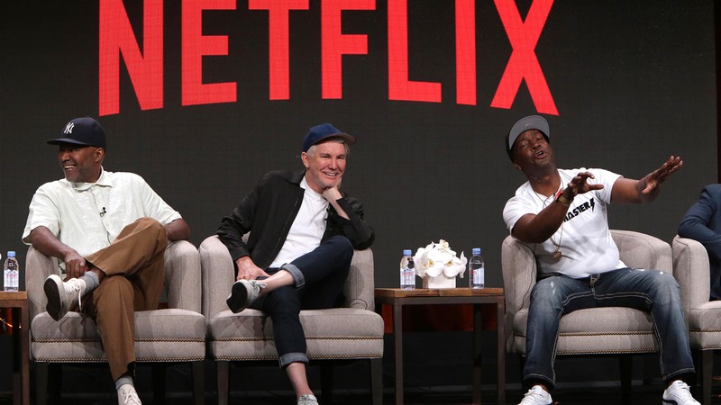 Nelson George, Baz Luhrmann e Grandmaster Flash durante painel da série <i>The Get Down</i>, em evento da Netflix em Los Angeles - Divulgação