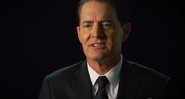 Kyle MacLachlan, intérprete do Agente Cooper em <i>Twin Peaks</i>, em cena de vídeo sobre a terceira temporada da série - Reprodução/Vídeo