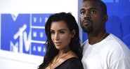 Kim Kardashian e Kanye West na premiação do MTV Music Awards - AP