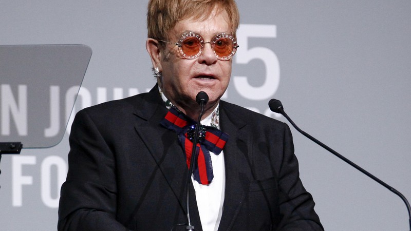 Elton John no evento do 25º aniversário da Elton John AIDS Foundation - AP