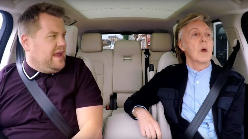 James Corden e Paul McCartney no quadro “Carpool Karaoke” - Reprodução