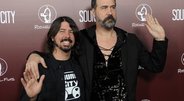 Imagem Dave Grohl e Krist Novoselic convidam músicos para tocar Nirvana no Cal Jam Fest 2018