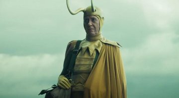 Richard E. Grant como Loki clássico (Foto: Reprodução/Disney+)