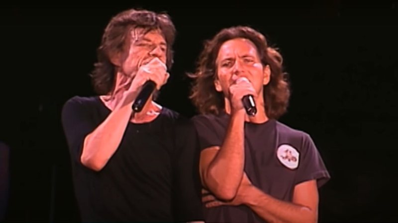 Mick Jagger e Eddie Vedder (Foto: Reprodução/Youtube)