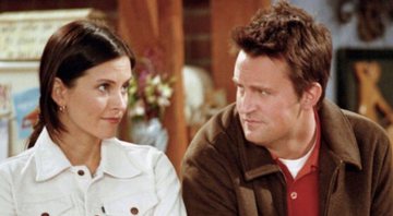Monica (Courteney Cox) e Chandler (Matthew Perry) em Friends (Foto: Reprodução)