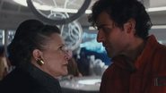 Carrie Fisher e Oscar Isaac em Star Wars (Foto: Reprodução/Lucasfilm)