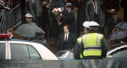 Robert Pattinson em set de The Batman (Foto: Colin McPherson / Getty Images)