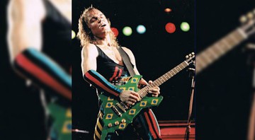 Matthias Jabs com a guitarra comemorativa do Rock In Rio, em 1985 (Foto: Scorpions Brazil)
