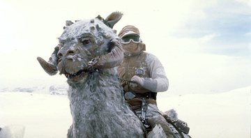Luke Skywalker montado em um Tauntaun em Uma Nova Esperança (Foto: Reprodução/Site oficial Star Wars)