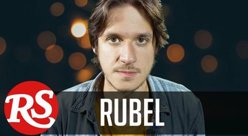 Rubel está no canal de YouTube da Rolling Stone Brasil