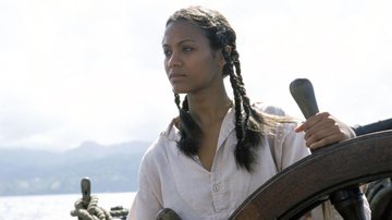 Zoë Saldaña em Piratas do Caribe (Foto: Divulgação)