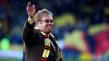 Elton john liderou Watford em duas fases - 1976 a 1987 e de 1997 a 2002 (Foto:  Charlie Crowhurst/Getty Images)