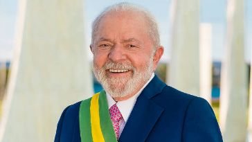 Presidente Lula posa para foto oficial de seu terceiro mandato (Foto: Ricardo Stucket)