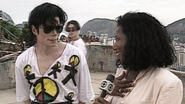 Michael Jackson e Glória Maria (Foto: Reprodução / Globo)