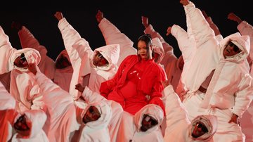 Rihanna durante o Supert Bowl (Foto: Getty Images)