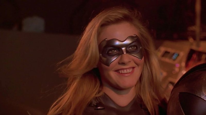 Alicia Silverstone como Batgirl em 'Batman e Robin' (Foto: Reprodução / Warner Bros Studios)