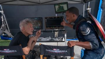 Harrison Ford e Anthony Mackie no set de Capitão América 4 (Foto: Reprodução / Twitter)