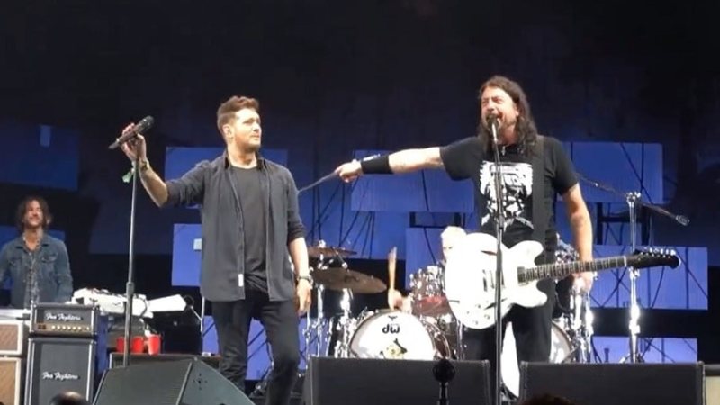Foo Fighters e Michael Bublé no festival Outside Lands 2023 (Foto: Reprodução / Youtube)
