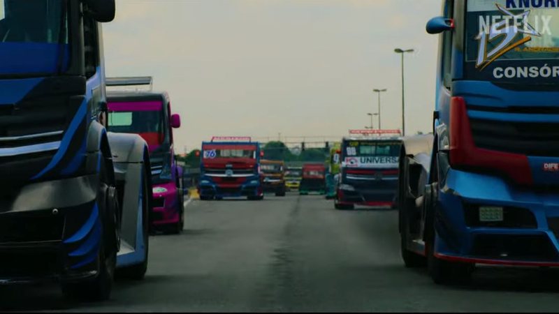 Cena do trailer de "Carga Máxima" (Foto: Produção/ YouTube)