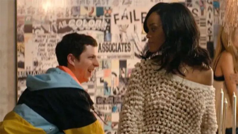 Michael Cera e Rihanna no filme É o Fim (Foto: Reprodução/Columbia Pictures)