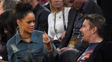 Rihanna e Ethan Hawke em 2015 (Foto: Kevin Mazur / WireImage)