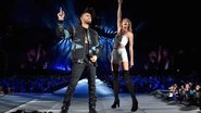 The Weeknd e Taylor Swift na The 1989 Tour, em 2015 (Getty Images)