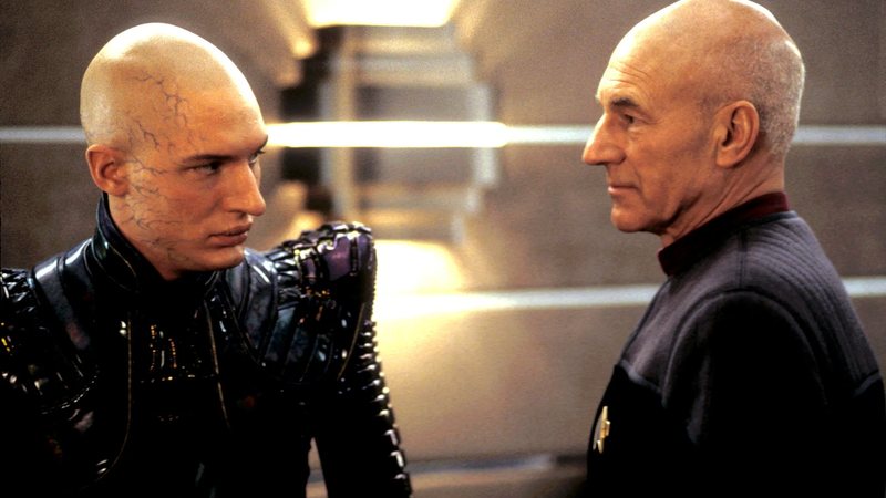 Tom Hardy e Patrick Stewart em 'Star Trek: Nemesis' (Reprodução)