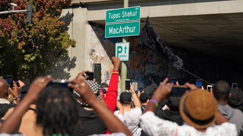 Tupac Shakur Way (Foto: AP PHOTO/ERIC RISBERG)