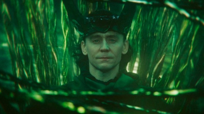 Destruição épica do tear temporal do final da 2ª temporada de Loki dividida  pelos diretores: Tentando homenagear o desempenho de Tom