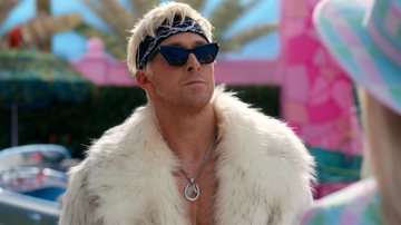 Ryan Gosling queria lutar contra casaco de pele em cena icônica de Barbie (Foto: Divulgação/Warner Bros. Pictures)