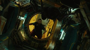 Adam Sandler foge da comédia em O Astronauta, novo drama da Netflix (Foto: Divulgação/Netflix)
