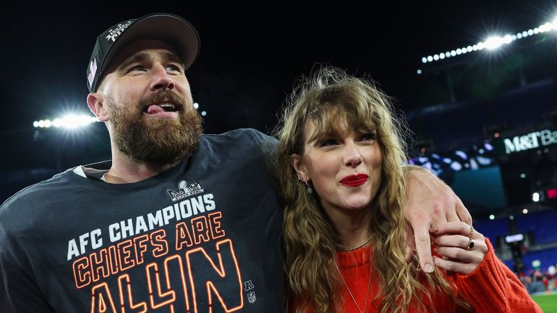 Travis Kelce e Taylor Swift (Foto: Patrick Smith/Getty Images)
